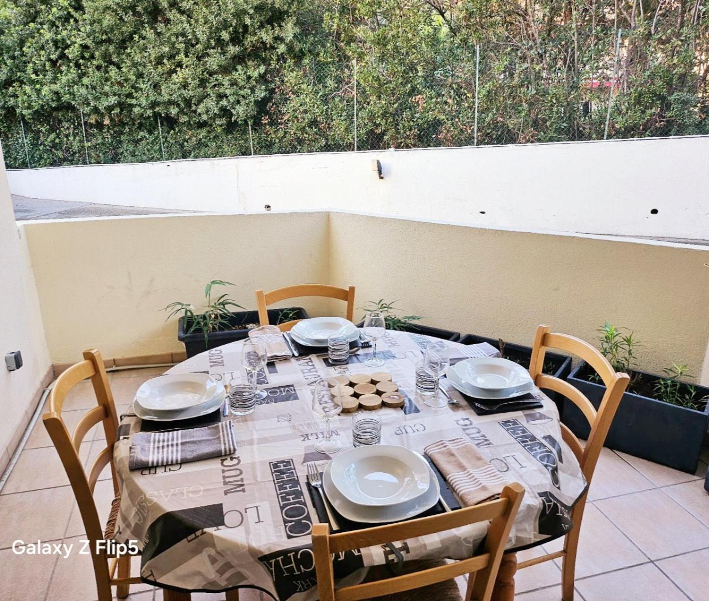 Balcon, Parking, Piscine Et Clim' A 2 Pas Du Port Santa Lucia Lejlighed Saint-Raphaël Eksteriør billede